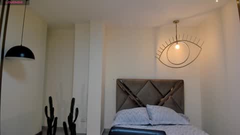 M A Y A    H O F F M A N online show from February 2026 11:22:01 AM