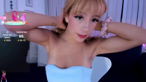 Mayajhons online show from December 2025 12:58:02 PM