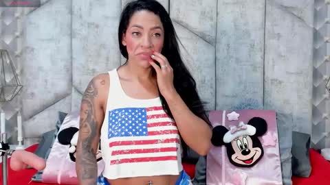 Nicolle Ruselle   Hello my lovely  schedule for great fun from  630 am and end 800 pm Colombian time I wait for you online show from November 2025 10:37:01 AM