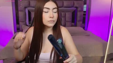 Maya Vexx online show from June 2026 03:05:01 PM
