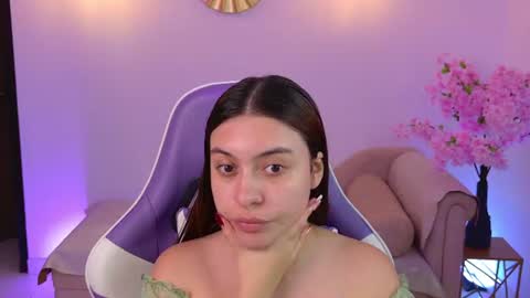 Maya Vexx online show from June 2026 07:04:01 PM