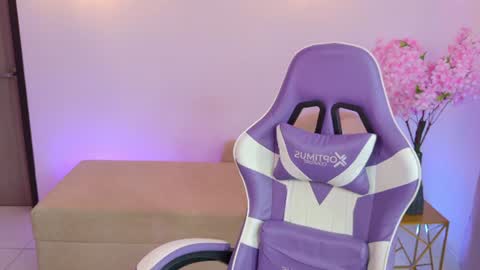 Maya Vexx online show from July 2026 04:56:02 PM