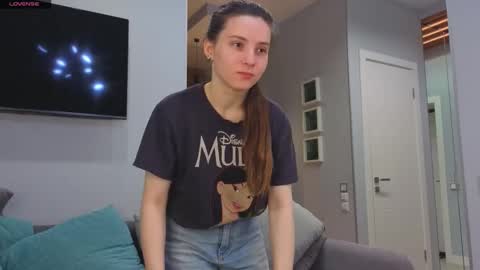 My name Casey  online show from November 2025 04:44:02 AM