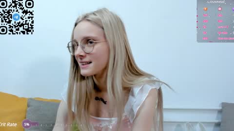 Snapshot of maydaguy chatting on January 2025 09:29:02 AM Megan online show from January 2025 09:29:02 AM