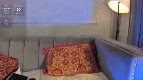 mayevanss online show from October 2025 03:52:02 AM