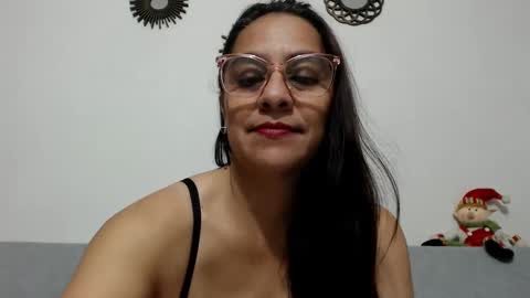 Snapshot of mayitadelicious chatting on November 2025 06:41:02 PM mayitadelicious online show from November 2025 06:41:02 PM