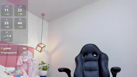 Snapshot of mayroberts chatting on February 2025 05:03:02 PM MAY online show from February 2025 05:03:02 PM