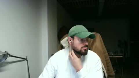 Snapshot of maythe4bwu chatting on December 2024 12:15:01 PM maythe4bwu online show from December 2024 12:15:01 PM