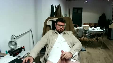 Snapshot of maythe4bwu chatting on November 2025 11:26:01 PM maythe4bwu online show from November 2025 11:26:01 PM