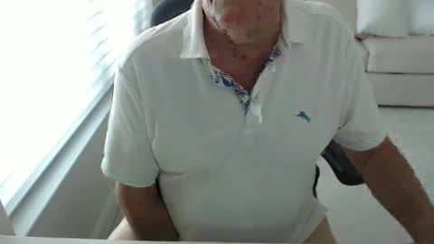 Snapshot of mbeastie chatting on April 2026 02:22:02 PM Beastie online show from April 2026 02:22:02 PM