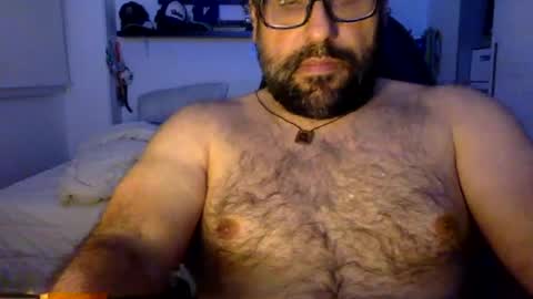 Snapshot of mbotve chatting on July 2026 04:27:02 AM VzlaMan online show from July 2026 04:27:02 AM