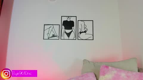 Snapshot of mcdonald_ellie chatting on December 2025 09:44:01 PM Ellie online show from December 2025 09:44:01 PM