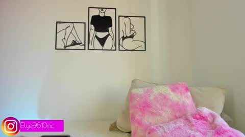 Snapshot of mcdonald_ellie chatting on December 2025 07:55:01 PM Ellie online show from December 2025 07:55:01 PM