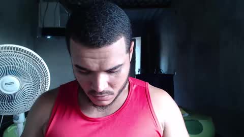 Snapshot of mcgregor_sexhot chatting on December 2024 09:54:02 PM Mcgregor online show from December 2024 09:54:02 PM