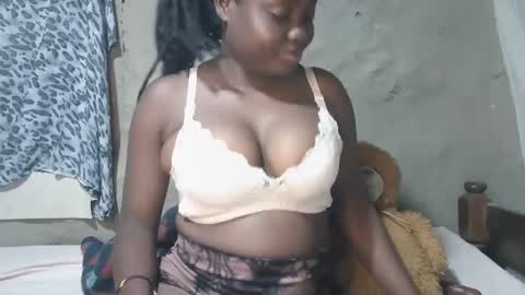 Snapshot of mdivah chatting on February 2025 07:05:01 PM mdivah online show from February 2025 07:05:01 PM