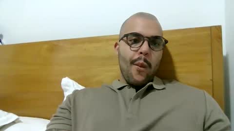 Snapshot of medellindrak chatting on January 2025 02:09:01 AM filippoae online show from January 2025 02:09:01 AM