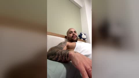 Snapshot of medellindrak chatting on February 2026 10:02:02 PM filippoae online show from February 2026 10:02:02 PM