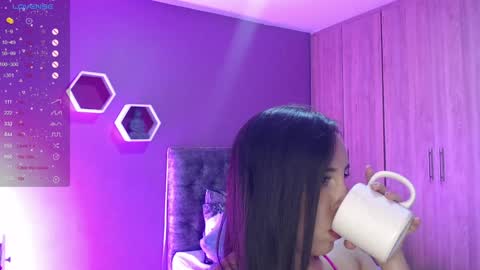 medelyn  Instagram mady evans13 online show from February 2025 11:34:02 PM