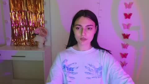 Snapshot of medina_andress chatting on March 2025 04:22:02 PM Dina online show from March 2025 04:22:02 PM