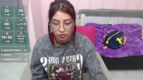 Snapshot of medussa_kat chatting on December 2024 02:05:01 AM Katrina online show from December 2024 02:05:01 AM
