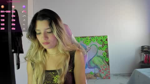 Snapshot of meduza_sexy_caramel chatting on December 2024 03:14:01 PM Baio online show from December 2024 03:14:01 PM