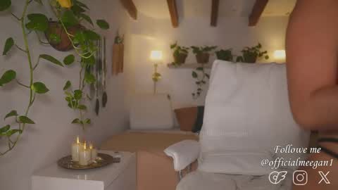 Andrea  online show from March 2026 06:46:02 PM