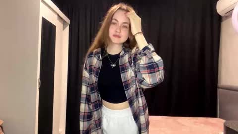 Olivia online show from November 2025 03:13:02 PM