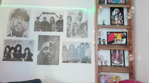 Snapshot of meeowlody chatting on November 2025 10:20:02 PM Emily online show from November 2025 10:20:02 PM