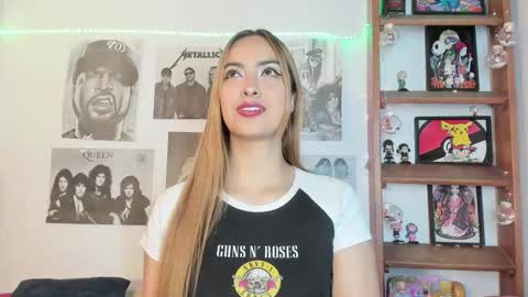 Snapshot of meeowlody chatting on November 2025 11:15:01 PM Emily online show from November 2025 11:15:01 PM