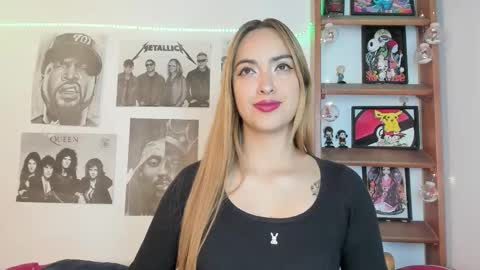 Snapshot of meeowlody chatting on November 2025 11:17:01 PM Emily online show from November 2025 11:17:01 PM