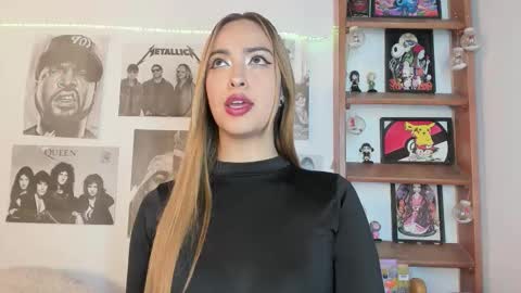 Snapshot of meeowlody chatting on December 2025 11:25:02 PM Emily online show from December 2025 11:25:02 PM