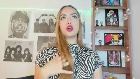 Snapshot of meeowlody chatting on December 2025 11:54:01 PM Emily online show from December 2025 11:54:01 PM