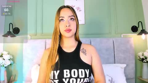 Snapshot of meeowlody chatting on February 2026 06:03:01 PM Emily online show from February 2026 06:03:01 PM