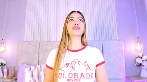 Snapshot of meeowlody chatting on February 2026 09:27:02 PM Emily online show from February 2026 09:27:02 PM