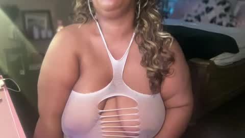 Snapshot of meetsouthernpeach chatting on October 2025 03:37:02 AM Southern Peach online show from October 2025 03:37:02 AM