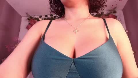 megan akbar online show from December 2024 12:00:02 PM