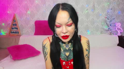 Snapshot of megan_blackmoon chatting on January 2025 05:27:01 AM Helena Tuman online show from January 2025 05:27:01 AM