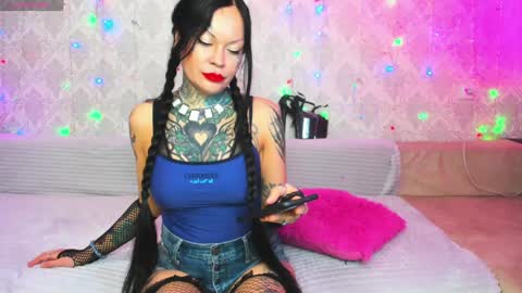 Snapshot of megan_blackmoon chatting on January 2025 06:35:01 AM Helena Tuman online show from January 2025 06:35:01 AM