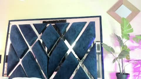     online show from April 2026 12:36:02 PM