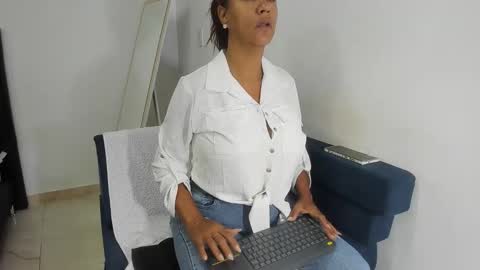 Snapshot of megan_greyxx chatting on December 2024 10:47:01 AM megan_greyxx online show from December 2024 10:47:01 AM