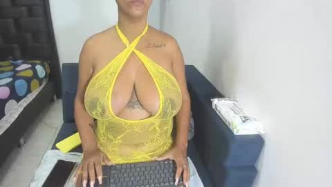 Snapshot of megan_greyxx chatting on January 2025 12:07:02 PM megan_greyxx online show from January 2025 12:07:02 PM