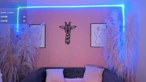     online show from December 2024 07:35:01 PM