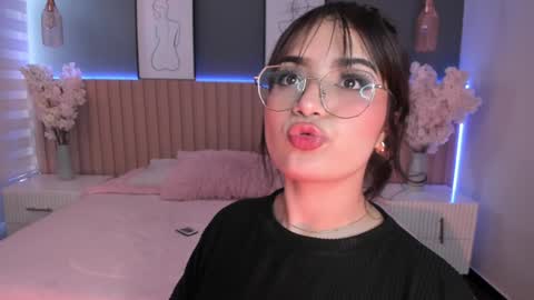     online show from February 2025 04:08:01 PM