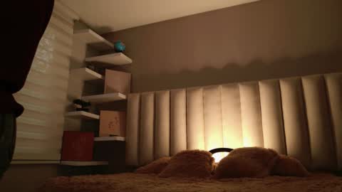     online show from October 2025 12:02:01 PM