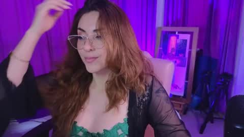                 Laura                 online show from May 2026 10:37:01 PM