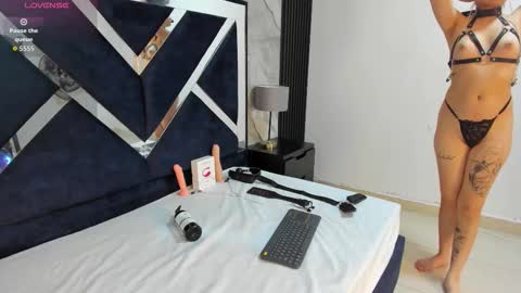 Megan Sweet online show from November 2025 02:43:02 AM