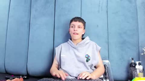 megan_thompsonn_ online show from February 2026 08:02:02 AM