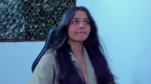 Snapshot of megan_whitte_01 chatting on December 2024 11:07:01 PM megan white 01  online show from December 2024 11:07:01 PM