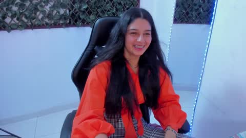 Snapshot of megan_whitte_01 chatting on January 2025 05:32:02 AM megan white 01  online show from January 2025 05:32:02 AM