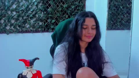 Snapshot of megan_whitte_01 chatting on February 2025 03:48:01 AM megan white 01  online show from February 2025 03:48:01 AM